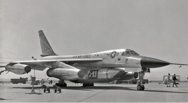 Convair B-58 Hustler. Дальний бомбардировщик. (США)