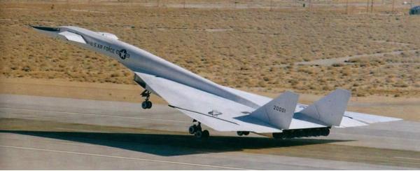 XB-70 «Valkyrie». Стратегический бомбардировщик. (США)