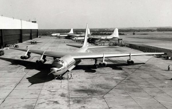 Convair YB-60. Cтратегический бомбардировщик. (США)