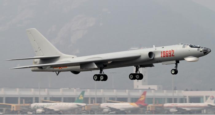 Xian H-6. Бомбардировщик. (Китай)