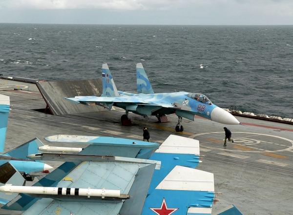Су-33. Палубный истребитель. (Россия) 