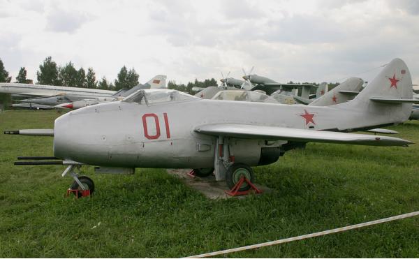 МиГ-9. Истребитель. (СССР)