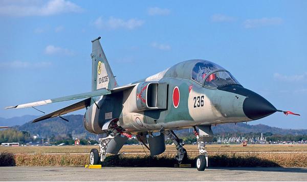 Mitsubishi F-1. Истребитель-бомбардировщик. (Япония)