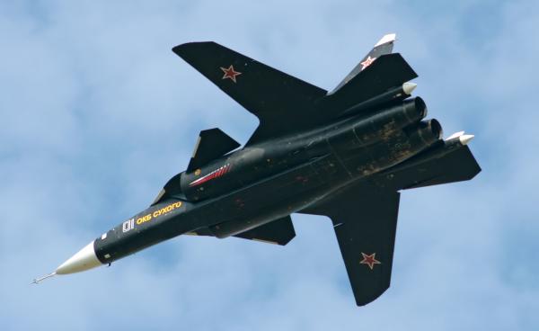 Су-47 «Беркут». Перспективный истребитель. (Россия)