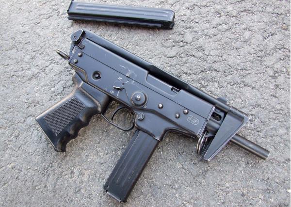 ПП-91 "Кедр". Пистолет-пулемет. (Россия)
