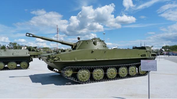 ПТ-76. Легкий плавающий танк. (СССР)